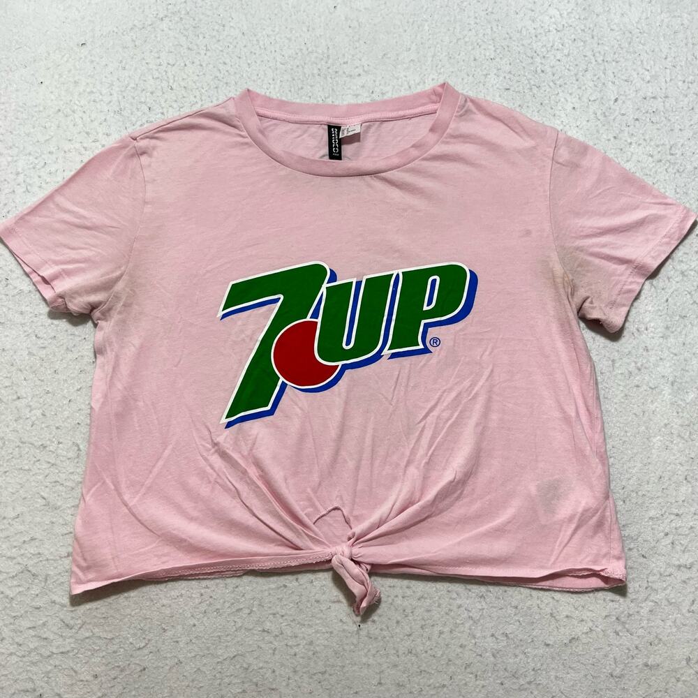 H & M Divided 7 Up Women's Medium Crop Top Graphic T Shirt Soda Pop Pink Tee